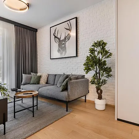 Deer - Center, Private Parking Space For Electric Vehicles Apartment *