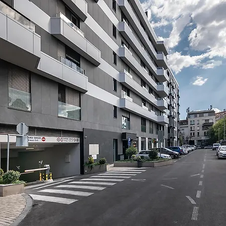 Deer - Center, Private Parking Space For Electric Vehicles Apartment Belgrade